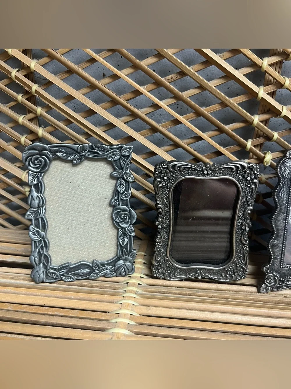 Vtg Small Silver Tone Metal Floral Victorian Easel Picture Frames Bundle Of 4 .